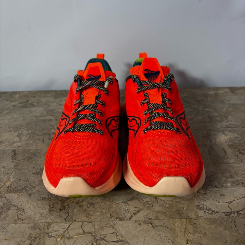 Women’s Saucony Kinvara 13 Orange Sneakers Size 9